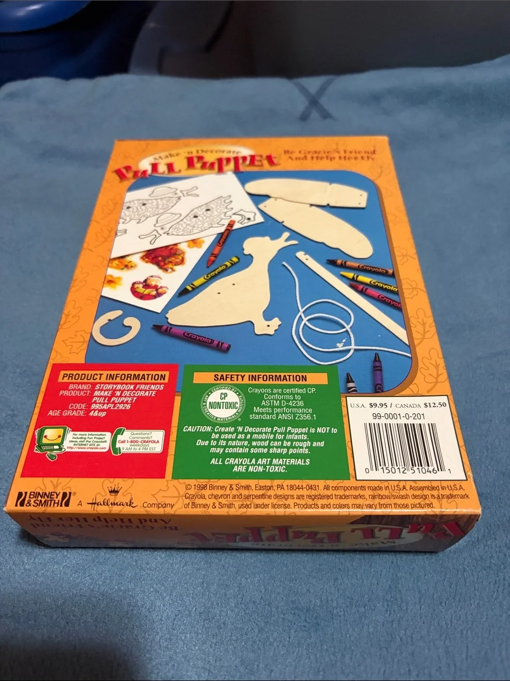 Hallmark- Make 'n Decorate Pull Puppet Kit - Be Gracie’s friend and help her fly